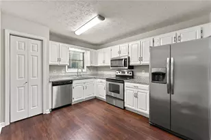 4203 W Mill Trail NW, Kennesaw, GA 30152 - Photo 5