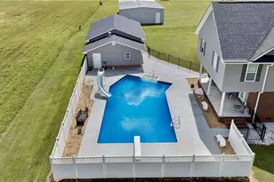 114 Belwood Dr SE, Calhoun, GA 30701 - Photo 13