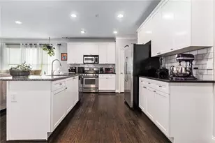 1647 Dupont Commons Dr NW, Atlanta, GA 30318 - Photo 11