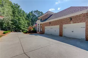 4727 Ardmore Ln, Hoschton, GA 30548 - Photo 3