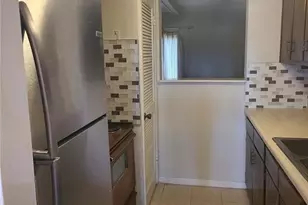 1394 Wood Cir S, Morrow, GA 30260 - Photo 3