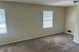 2128 Tiffany Ln, Lithonia, GA 30058 - Photo 9