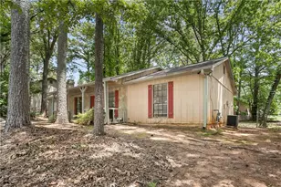 1836 Gingham Ct, Lithonia, GA 30058 - Photo 3
