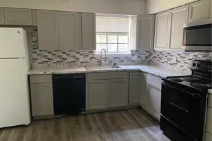 6354 Shannon Pkwy, Union City, GA 30291 - Photo 5