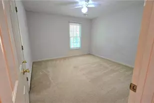 1622 Branch Creek Cove, Lawrenceville, GA 30043 - Photo 19