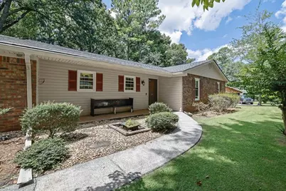 1410 Dallas Circle SW, Marietta, GA 30064 - Photo 3
