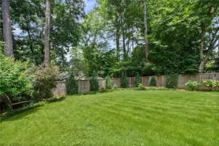 2292 Pembrook Pl NE, Atlanta, GA 30324 - Photo 41