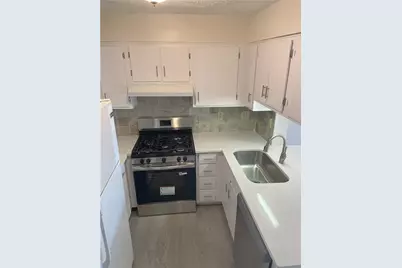 398 Prince Of Wales, Stone Mountain, GA 30083 - Photo 7