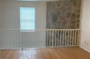 398 Prince of Wales, Stone Mountain, GA 30083 - Photo 5