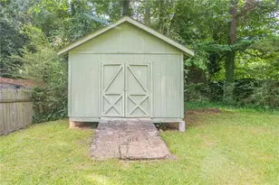 5404 Biffle Downs Rd, Stone Mountain, GA 30088 - Photo 33