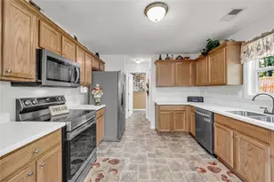 5309 Rushing Creek Way Way, Flowery Branch, GA 30542 - Photo 3