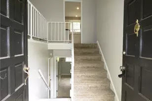 467 Pineburr Ln, Stone Mountain, GA 30087 - Photo 3