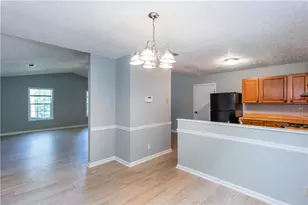 245 Fieldstone Dr, Fairburn, GA 30213 - Photo 17