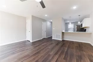 547 Harbor Lake Ct, Marietta, GA 30066 - Photo 9