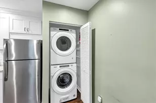 144 Woodmere Square NW, Atlanta, GA 30327 - Photo 11