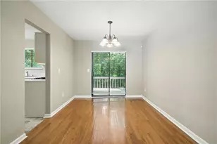 3045 Wildflower Ln, Snellville, GA 30039 - Photo 9