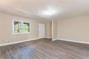 60 Laurie Ln, Covington, GA 30016 - Photo 5