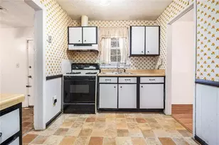 1750 Lisbon Dr SW, Atlanta, GA 30310 - Photo 7