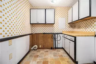 1750 Lisbon Dr SW, Atlanta, GA 30310 - Photo 9