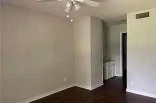 8588 Creekwood Way, Jonesboro, GA 30238 - Photo 11