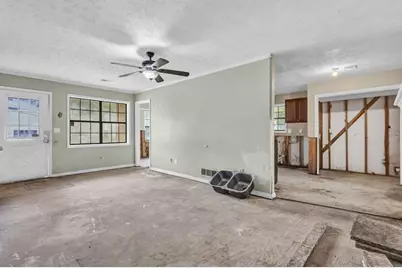 5477 Forest Pines Drive, Lithonia, GA 30058 - Photo 11