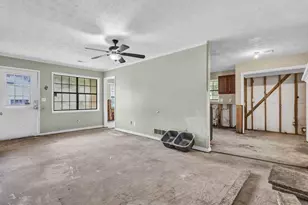 5477 Forest Pines Dr, Lithonia, GA 30058 - Photo 11