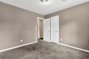 5477 Forest Pines Dr, Lithonia, GA 30058 - Photo 9