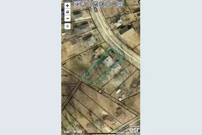 888 Hollywood Road NW, Atlanta, GA 30318 - Photo 1