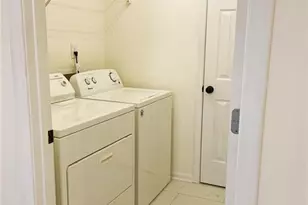 975 Grace Dr, Lawrenceville, GA 30043 - Photo 9