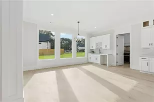 1090 Larosa Dr, Lawrenceville, GA 30043 - Photo 11