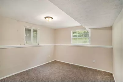 2039 Raintree, Lithonia, GA 30058 - Photo 9