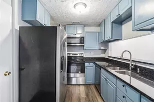 1230 Woodstream Dr, Lawrenceville, GA 30044 - Photo 9