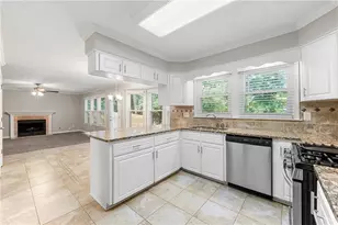 4005 Watkins Glen Dr, Woodstock, GA 30189 - Photo 5