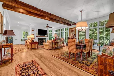 4584 Meadow Valley Drive, Sandy Springs, GA 30342 - Photo 9