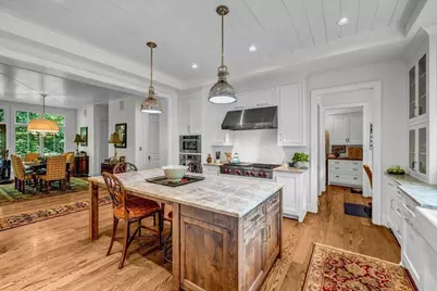 4584 Meadow Valley Drive, Sandy Springs, GA 30342 - Photo 5