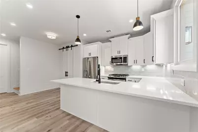 384 Forrest Avenue, Gainesville, GA 30501 - Photo 11