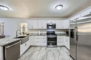 4809 Hemlock Dr SW, Austell, GA 30106 - Photo 9