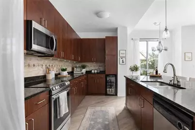 711 Cosmopolitan Drive #207, Atlanta, GA 30324 - Photo 11