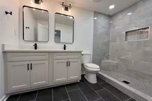 530 Park Valley Dr, Atlanta, GA 30318 - Photo 11