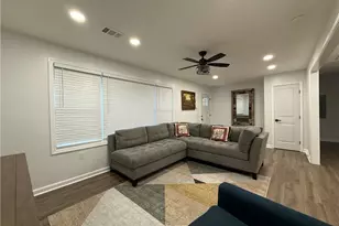530 Park Valley Dr, Atlanta, GA 30318 - Photo 15