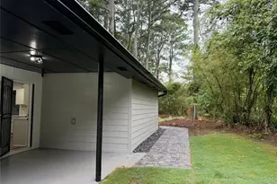 530 Park Valley Dr, Atlanta, GA 30318 - Photo 5