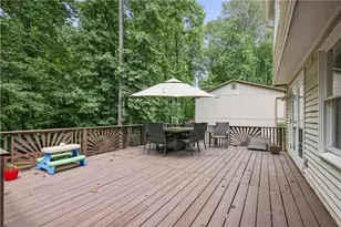 9470 Hillside Dr, Roswell, GA 30076 - Photo 25