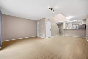 346 Carpenter Dr, Atlanta, GA 30328 - Photo 9