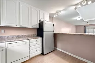 346 Carpenter Dr, Atlanta, GA 30328 - Photo 13