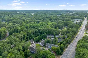 1353 Harbins Ridge Dr, Norcross, GA 30093 - Photo 3