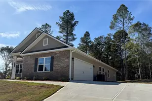 584 Walnut Crk Pkwy, Pendergrass, GA 30567 - Photo 3