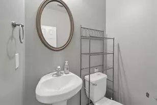 4913 Berkeley Oak Cir, Peachtree Corners, GA 30092 - Photo 7