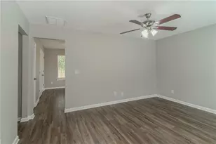 7133 Pineview Dr SW, Covington, GA 30014 - Photo 7