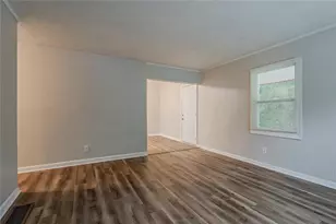 3633 Bunker Hill Dr SW, Atlanta, GA 30331 - Photo 13