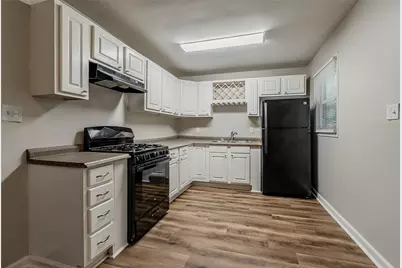 3633 Bunker Hill Drive SW, Atlanta, GA 30331 - Photo 9